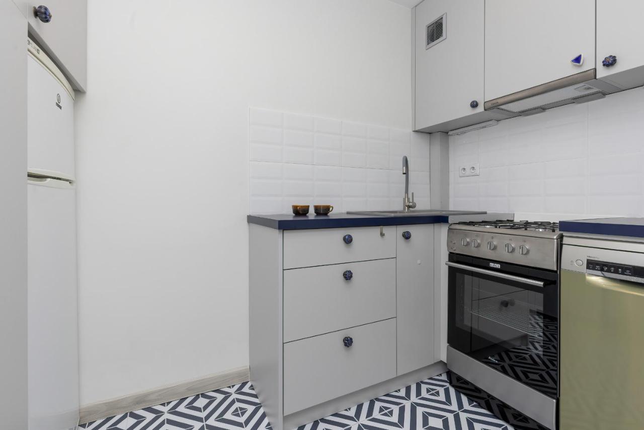 Cozy And Comfortable Wola Apartment By Noclegi Renters Varşova Dış mekan fotoğraf