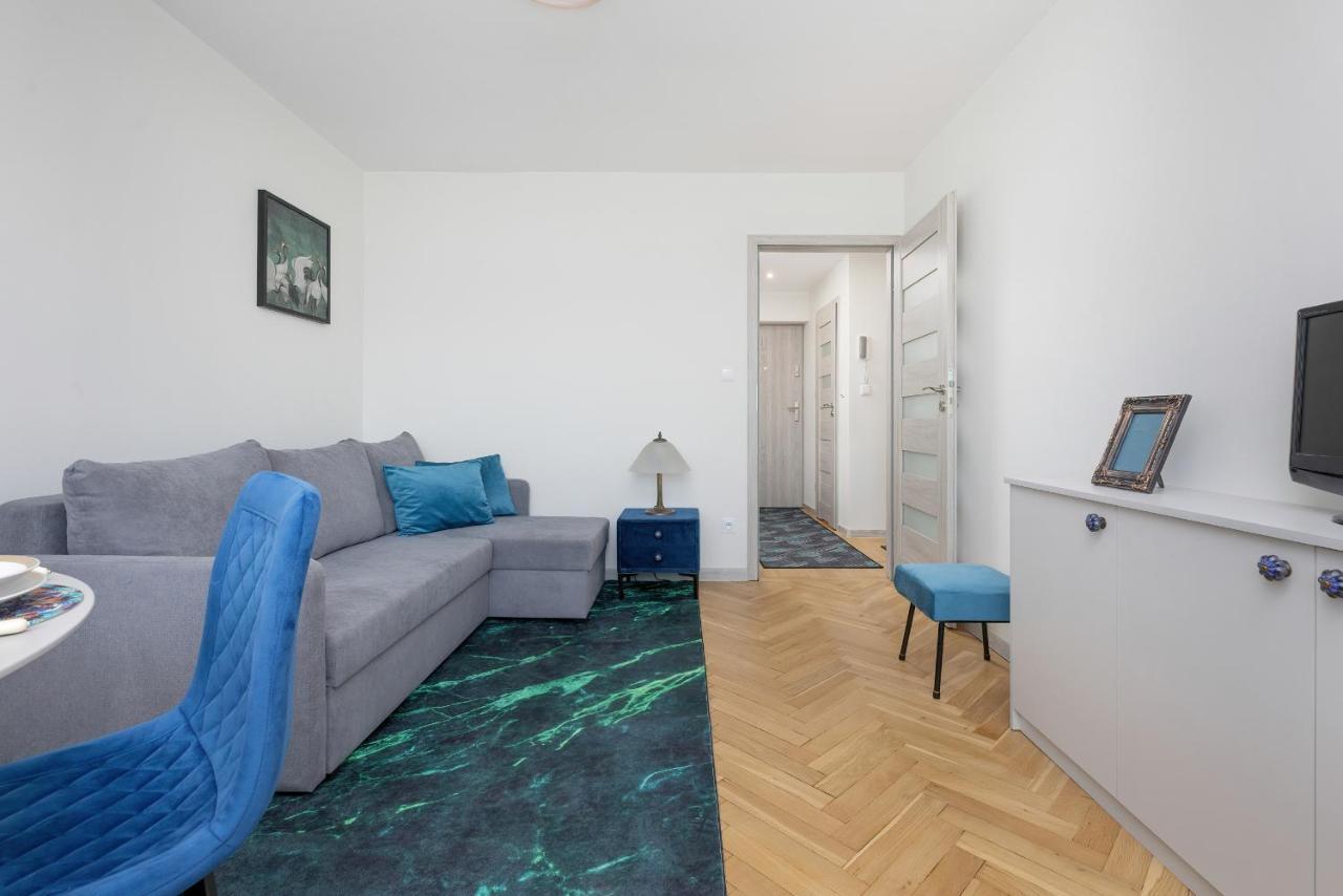Cozy And Comfortable Wola Apartment By Noclegi Renters Varşova Dış mekan fotoğraf